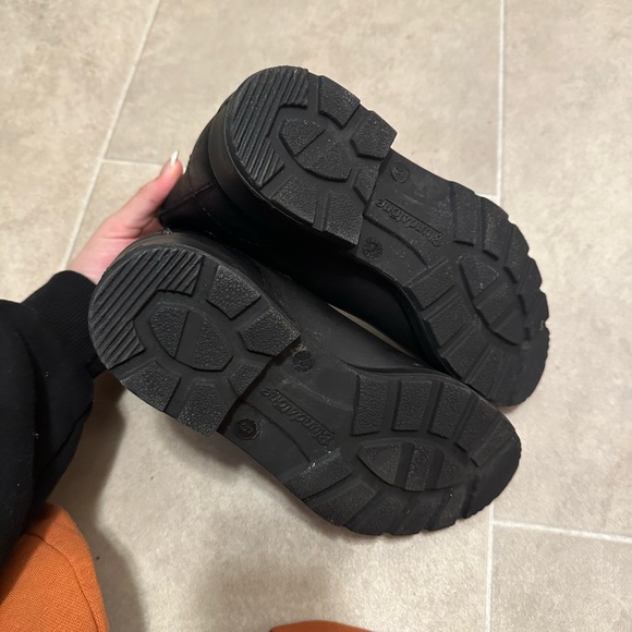 Black Blundstone Boots - Picture 4 of 5